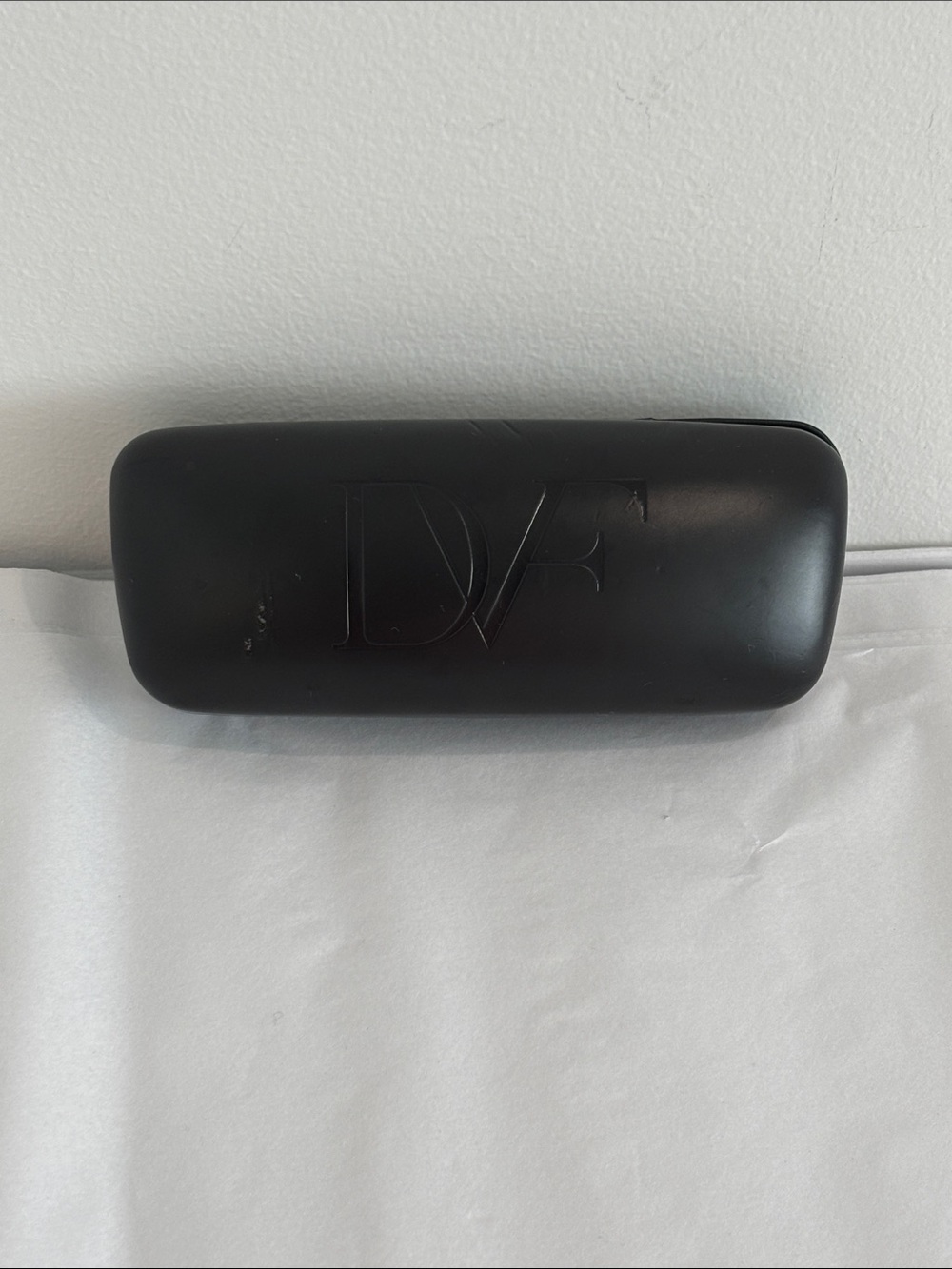 DIANE VON FURSTENBERG hard shell eyeglass case black sunglasses case travel